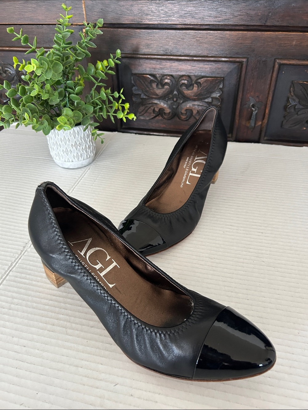 Attilio Giusti Leombruni Black Leather Pumps with Patent Black Cap Toe